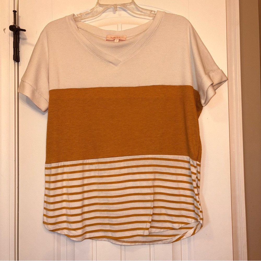 Hailey & Co Mustard & White Colorblock Short Sleeve Tee